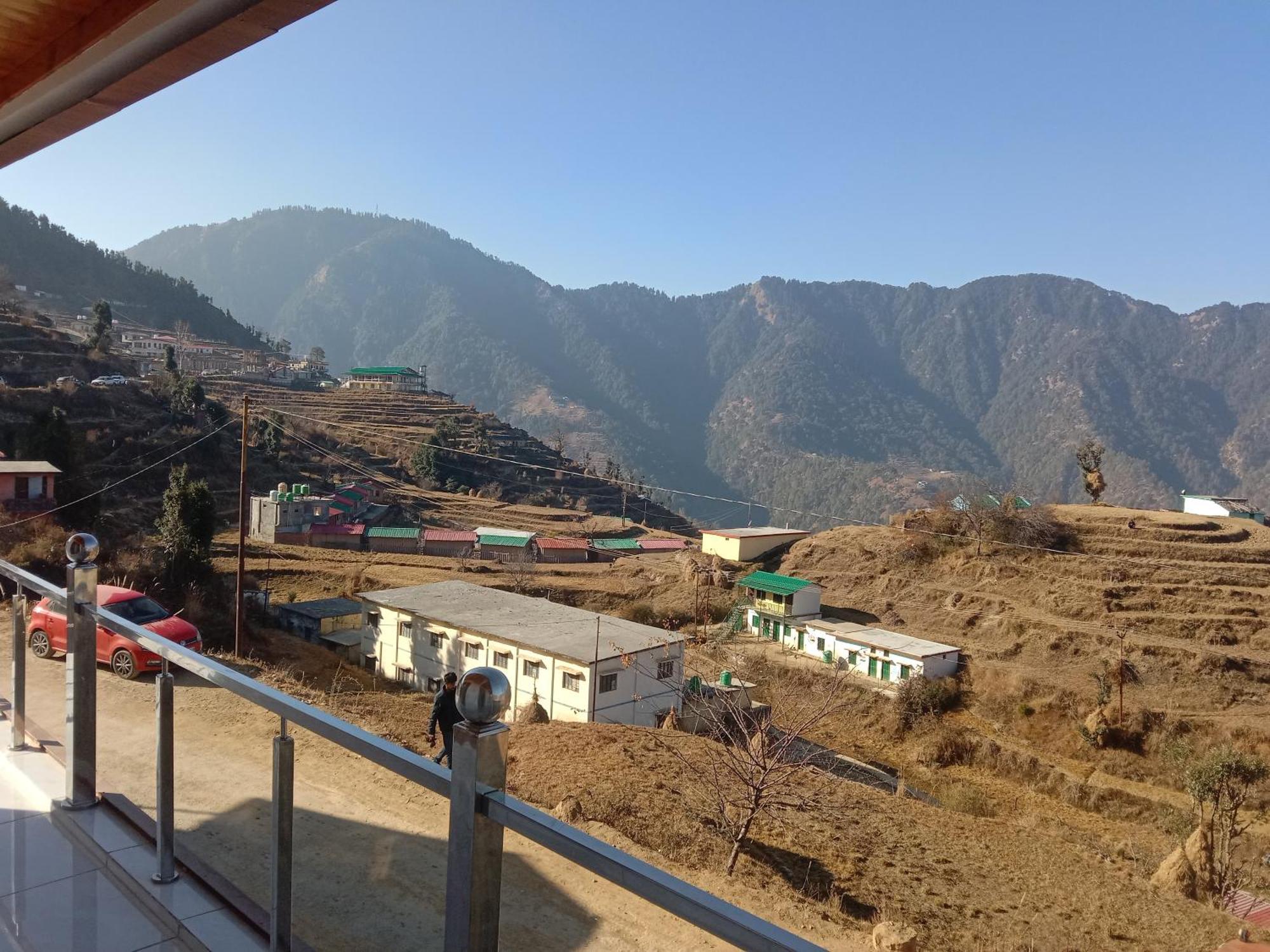 Himalayan Hill Top Resort Kanatal Zewnętrze zdjęcie