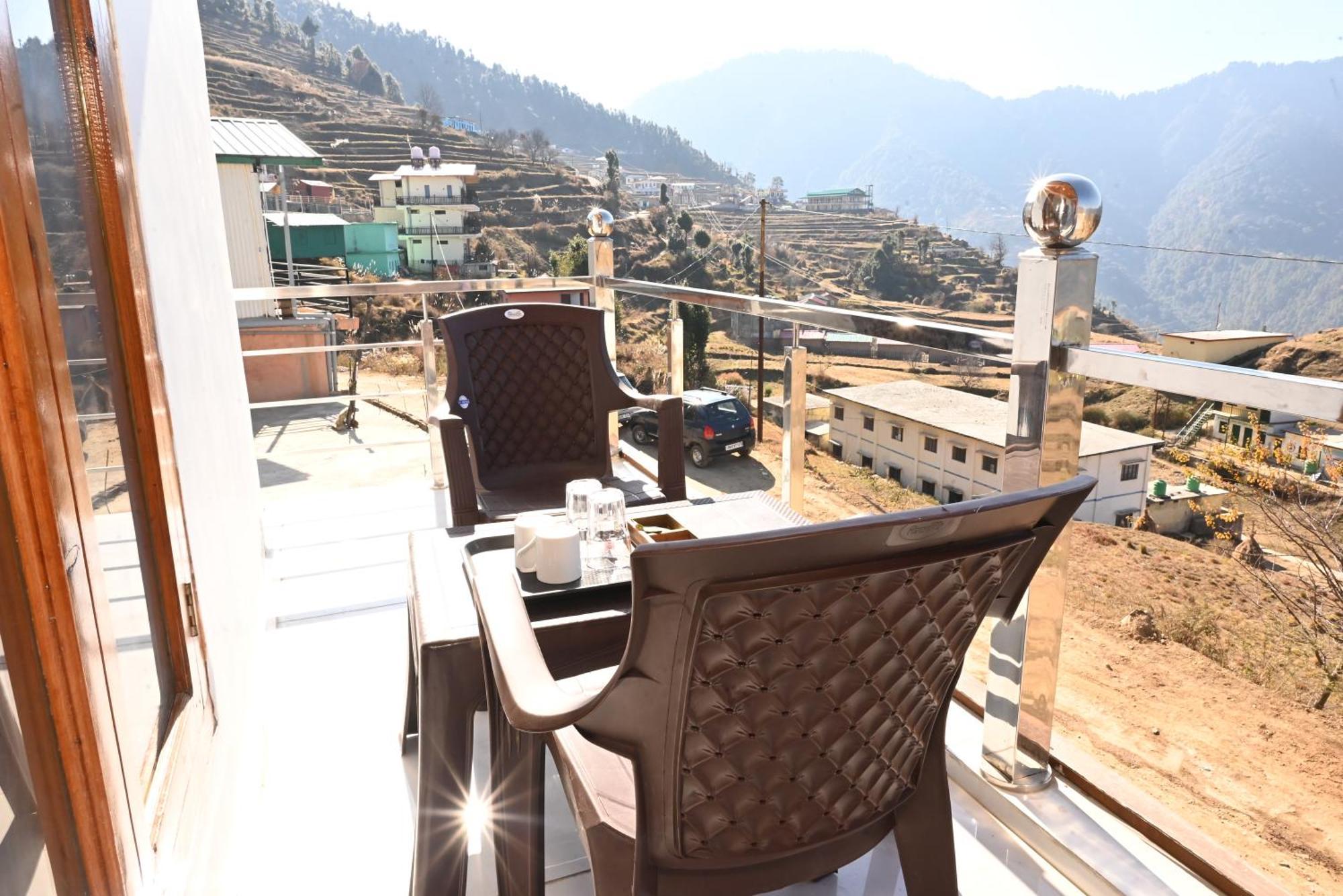 Himalayan Hill Top Resort Kanatal Zewnętrze zdjęcie
