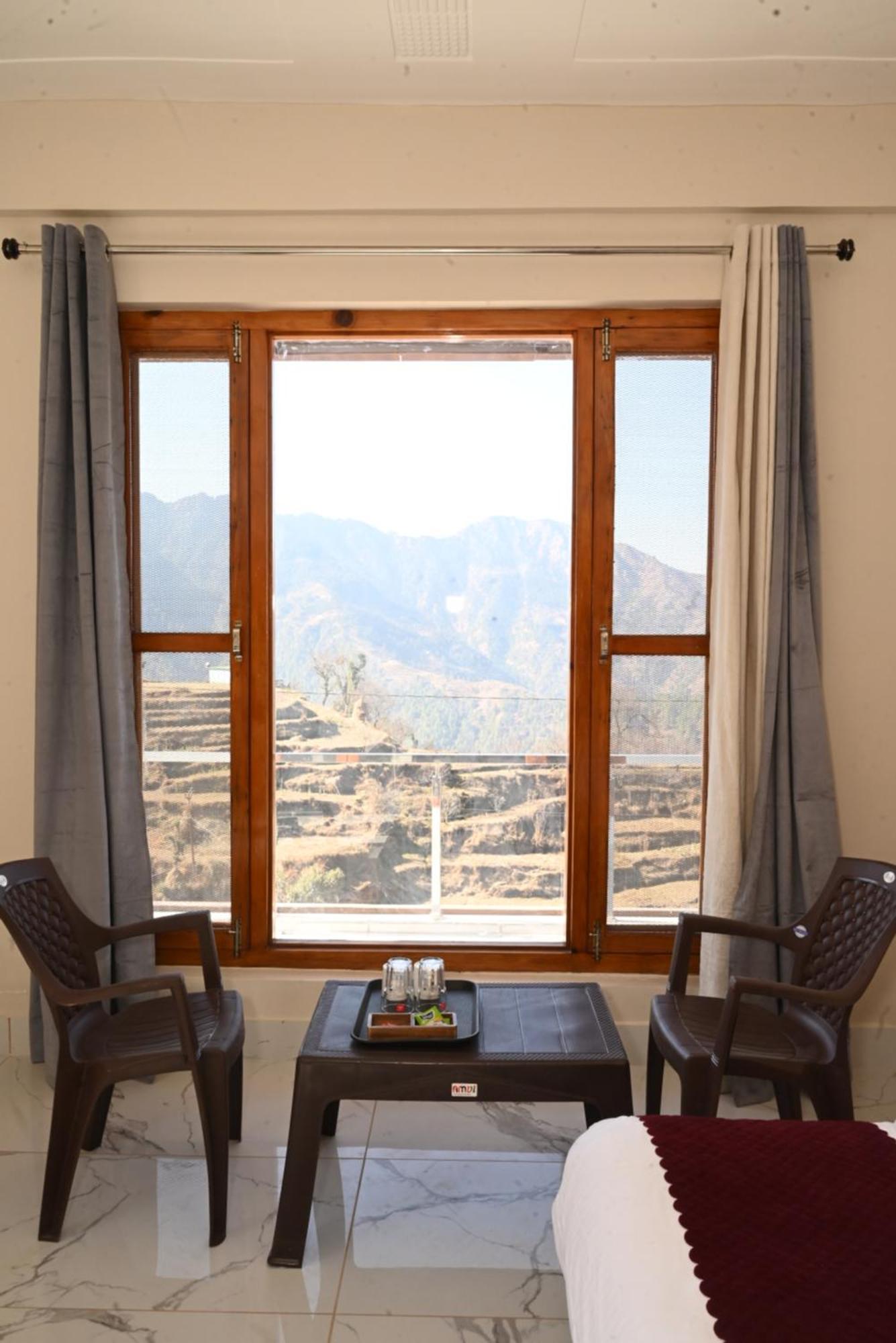 Himalayan Hill Top Resort Kanatal Zewnętrze zdjęcie