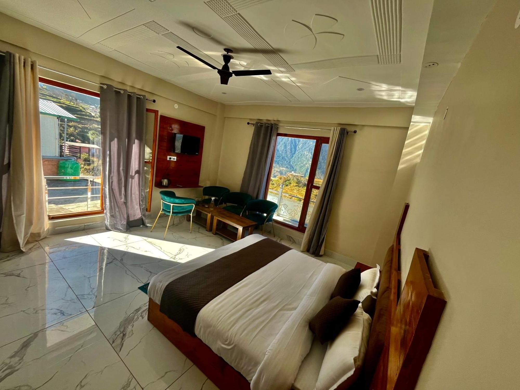 Himalayan Hill Top Resort Kanatal Zewnętrze zdjęcie