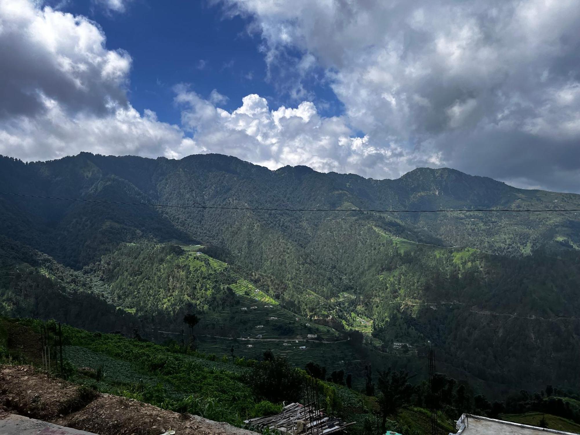 Himalayan Hill Top Resort Kanatal Zewnętrze zdjęcie