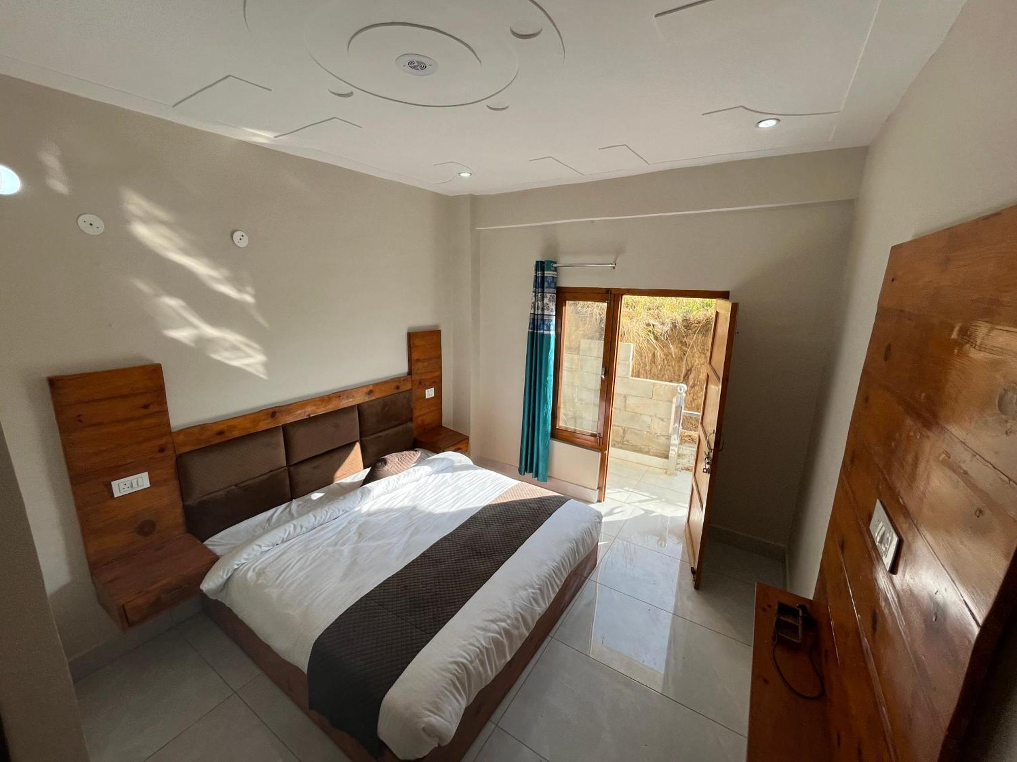 Himalayan Hill Top Resort Kanatal Zewnętrze zdjęcie
